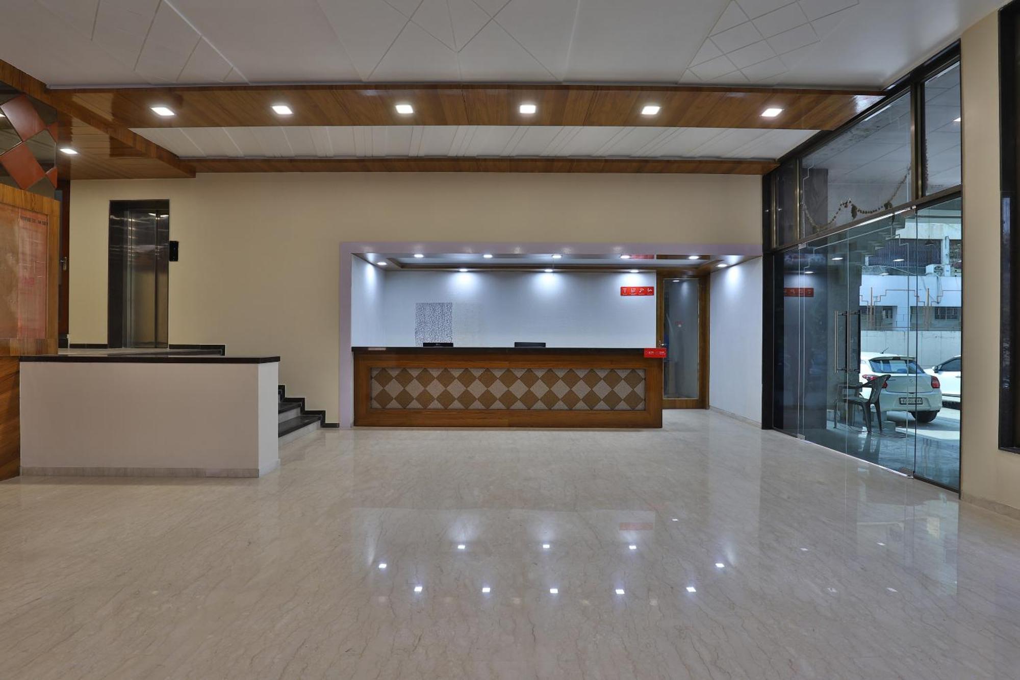 Hotel Panchsheel Vadodara Buitenkant foto