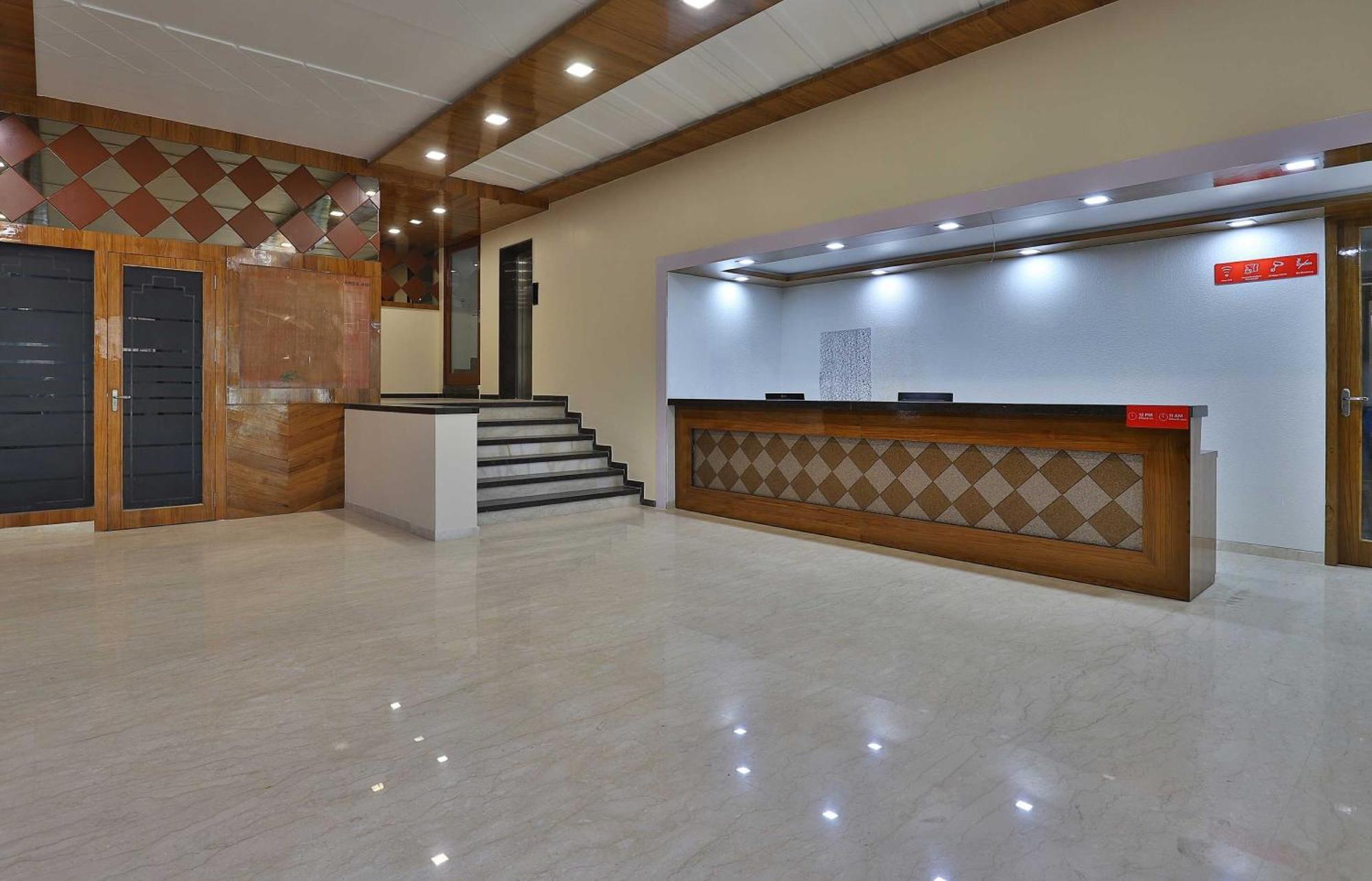 Hotel Panchsheel Vadodara Buitenkant foto