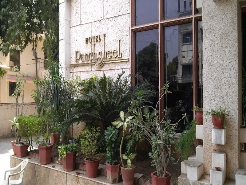 Hotel Panchsheel Vadodara Buitenkant foto